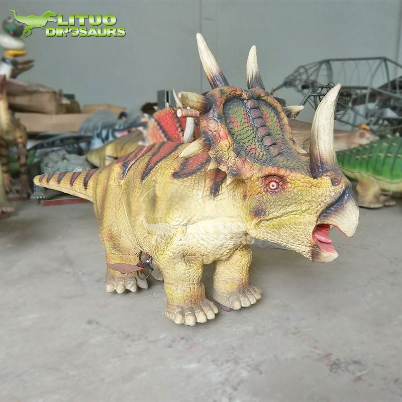 3Triceratops Scooter Rides(001)
