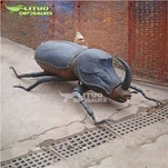 Besouro Atlas Animatrônico